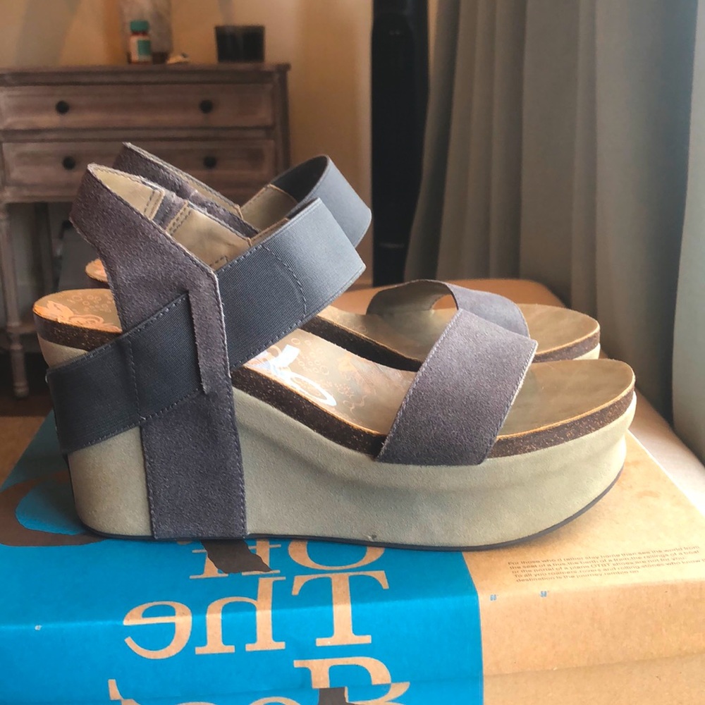 OTBT Gray Wedges